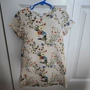 Zara Size 7 - Pleated back